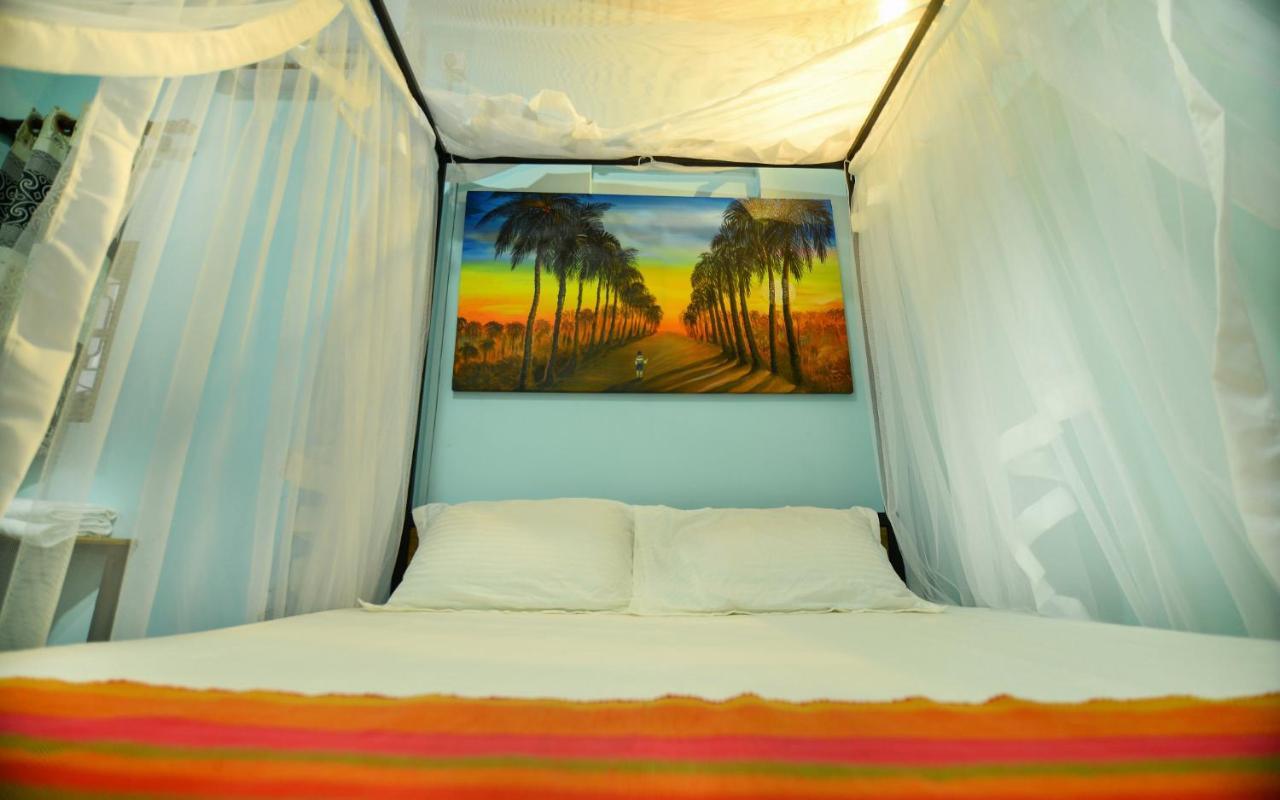 Hotel Palm Leaf Surf Cafe Galle Exterior foto